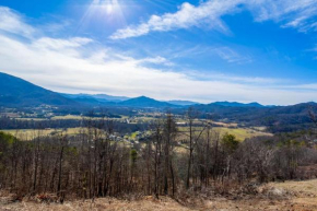Panoramic Views at Mountaintop with Hot Tub